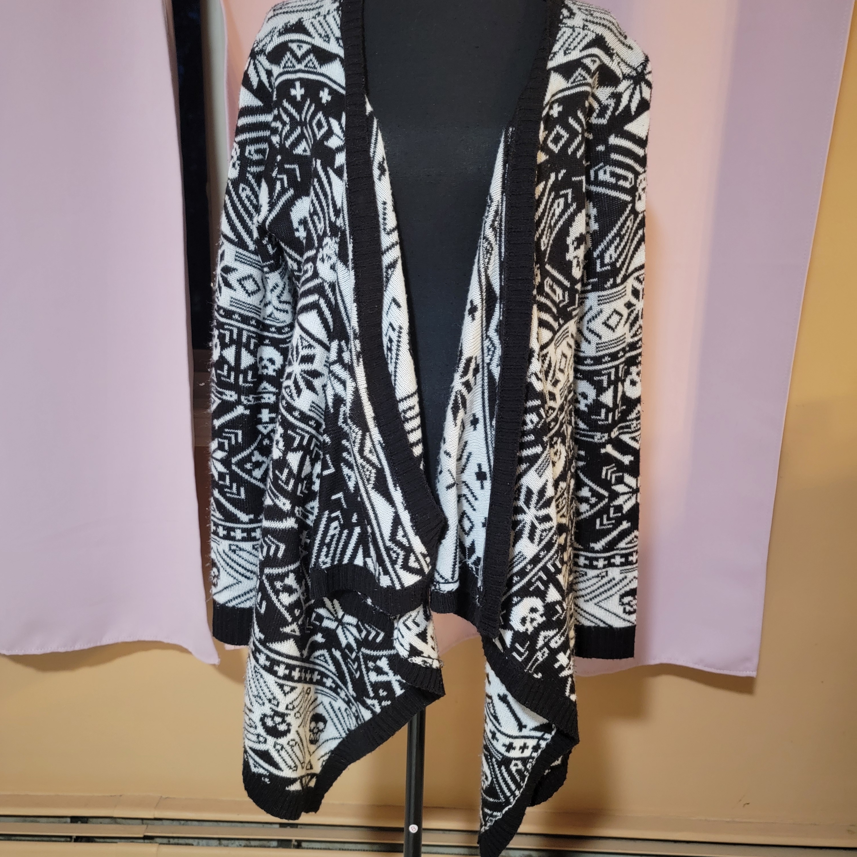 Hot Topic Black And White Skull Cardigan